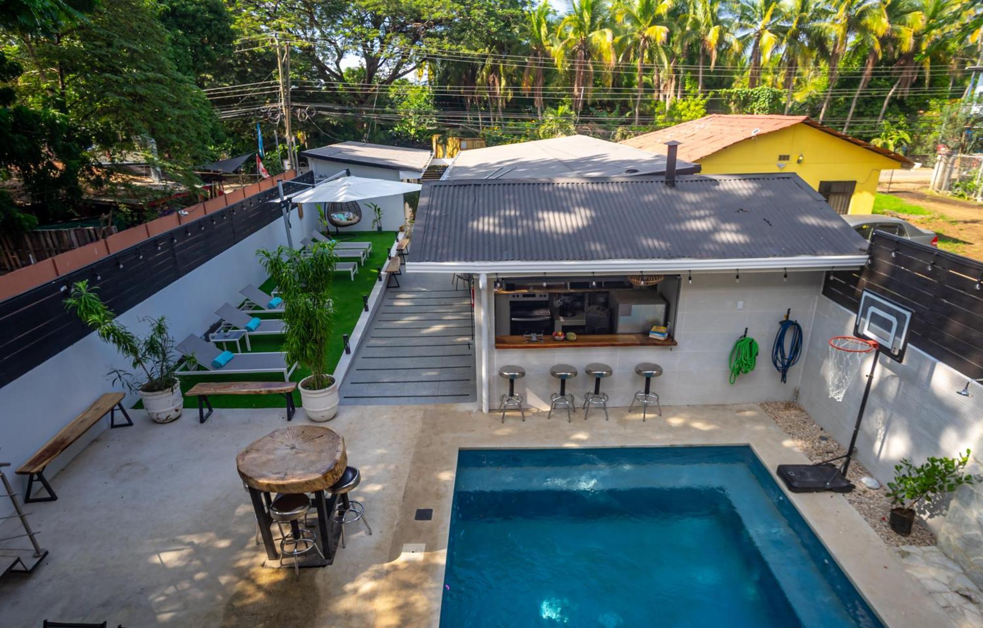 Anika Boutique Suites Coco Bagian luar foto