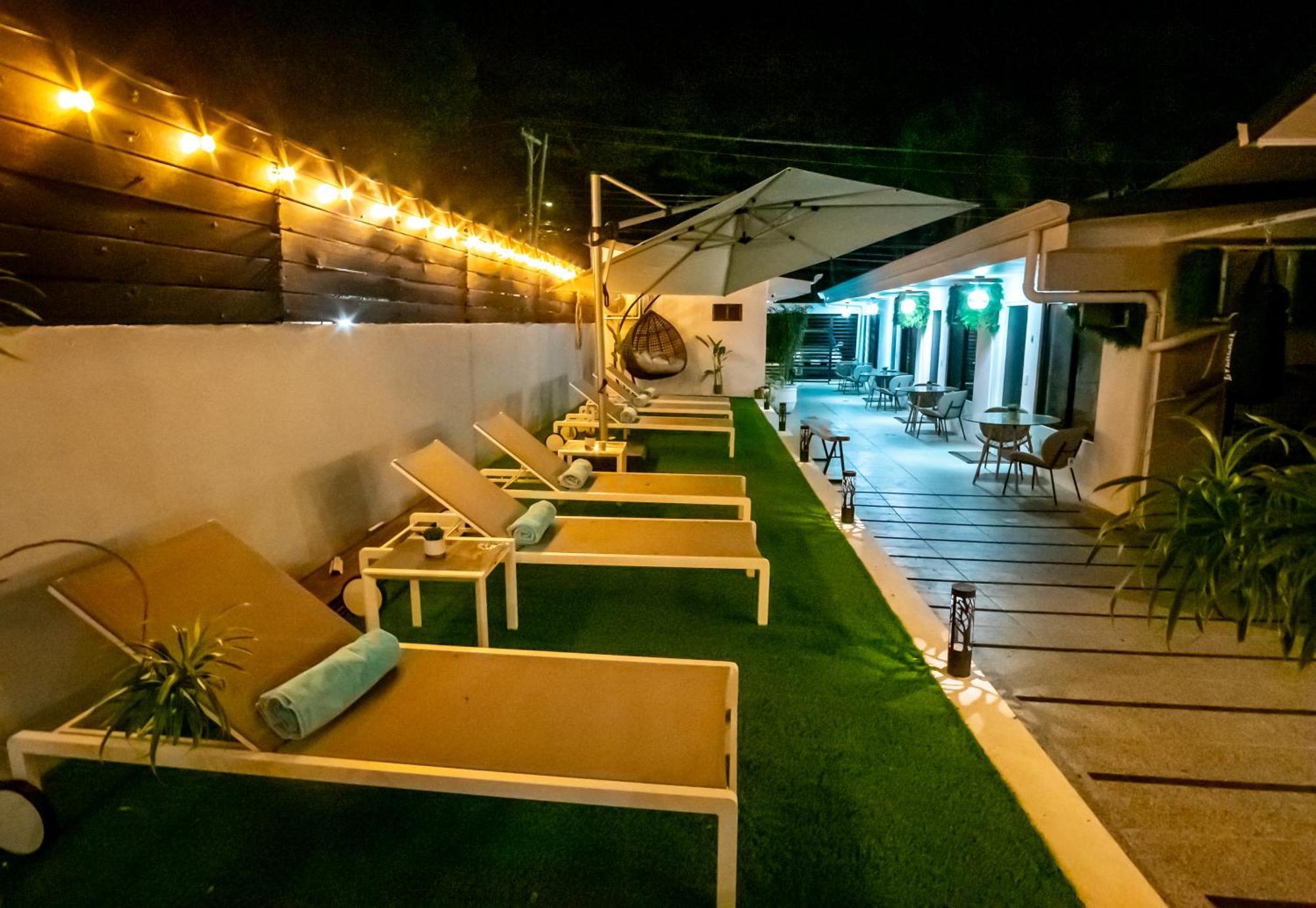Anika Boutique Suites Coco Bagian luar foto
