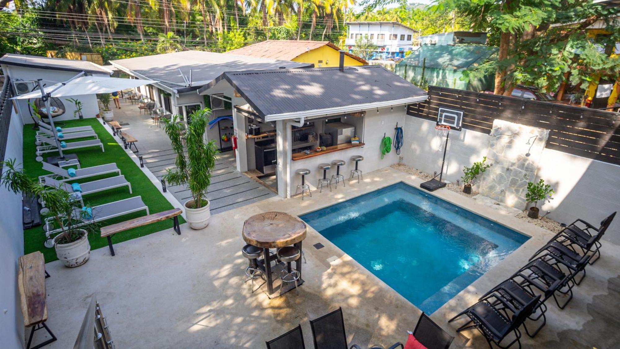Anika Boutique Suites Coco Bagian luar foto