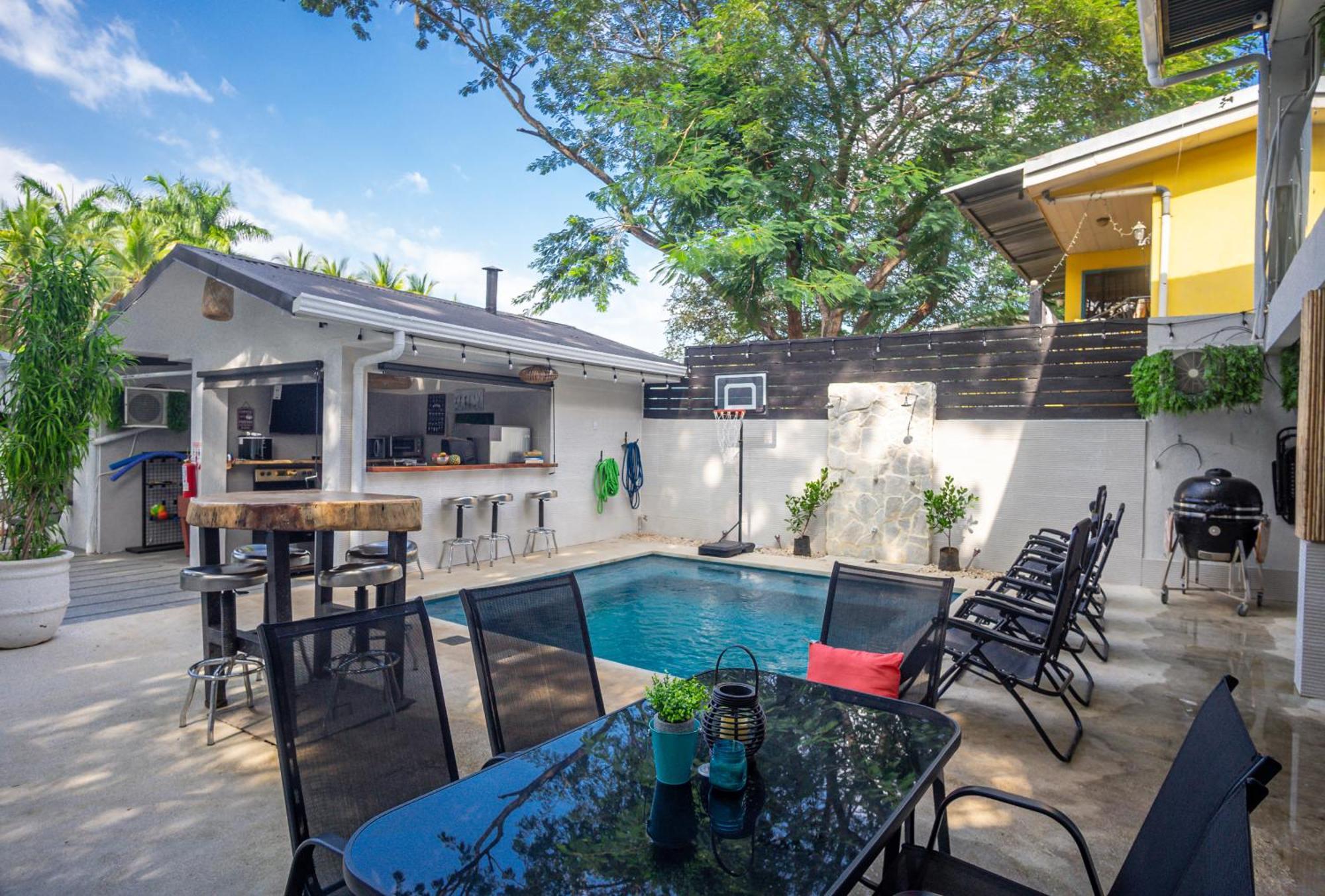 Anika Boutique Suites Coco Bagian luar foto